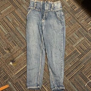 Super High-Waisted Jeans Forever 21